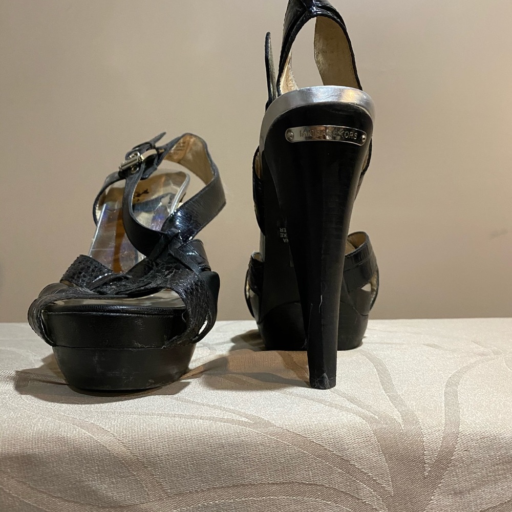 Sandals - Picture 4 of 5